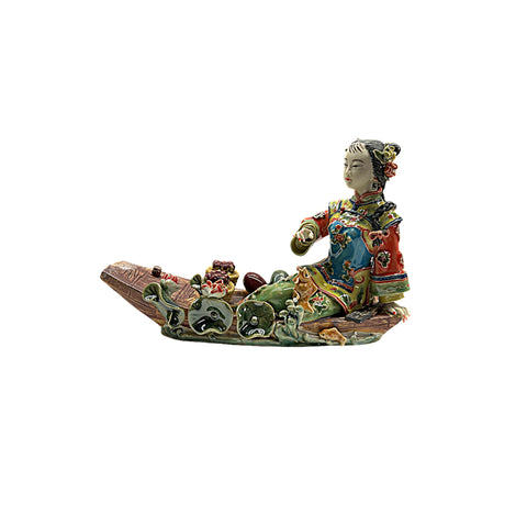 Chinese Porcelain Qing Style Dressing on Boat Lady Figure ws4849S