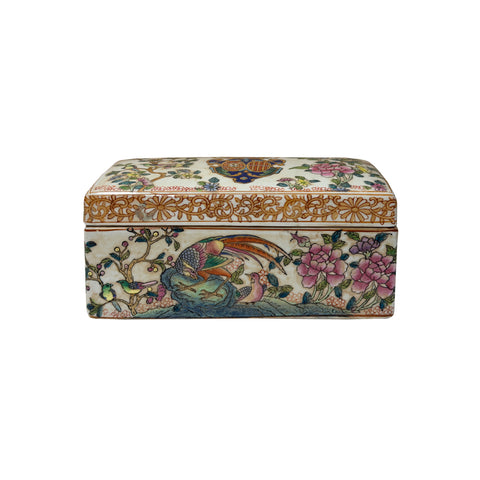 Vintage Chinese Famiile Rose Enamel Graphic Rectangular Porcelain Box GB775S