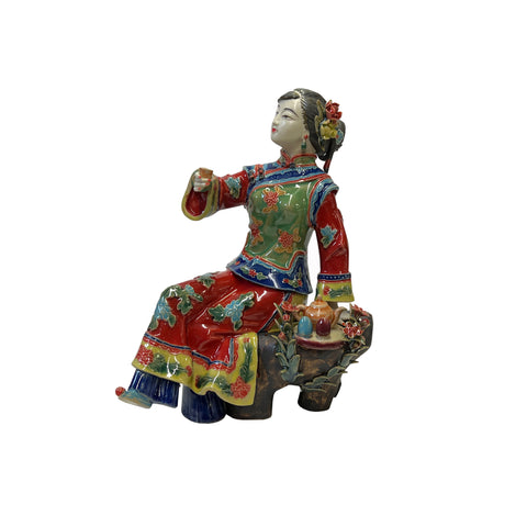 Chinese Qing style dressing lady figurine -