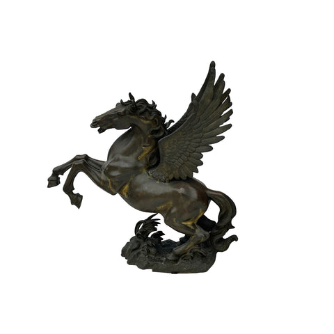 Vintage Bronze Metal Pegasus Winged Front Legs Up Horse Figure ws3754S