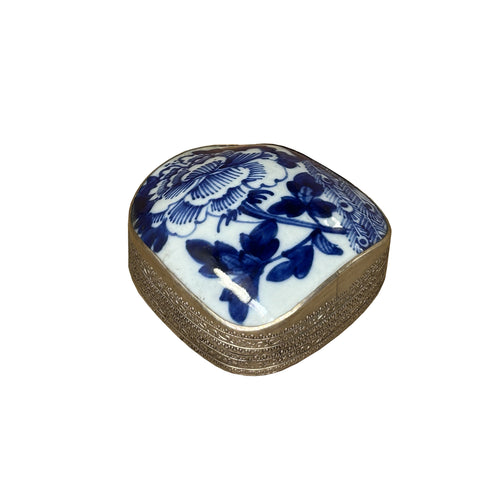 Chinese Old White Base Blue Large Flower Porcelain Art Pewter Box ws3904S Chinese Old White Base Blue Large Flower Porcelain Art Pewter Box ws3904S