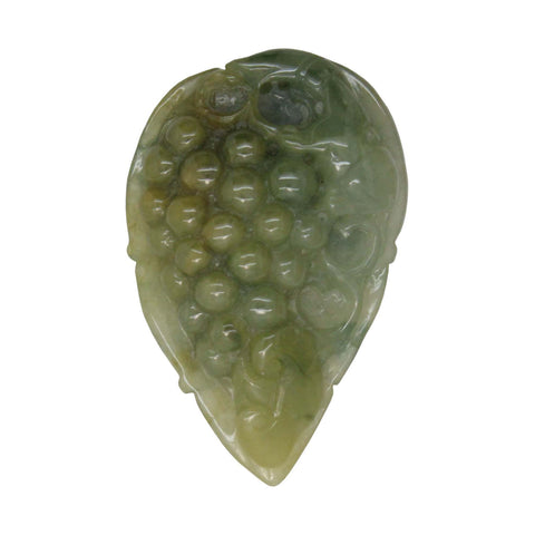 Hand Carved Detail Green Color Natural Jade Grape Fruit On Leaf Pendant n516S