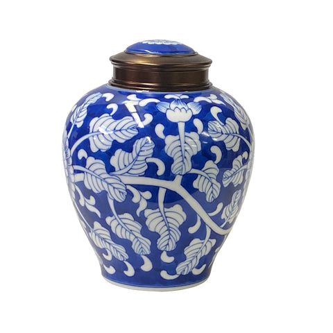 blue white porcelain jar - Chinese tealeaf container  - oriental porcelain urn