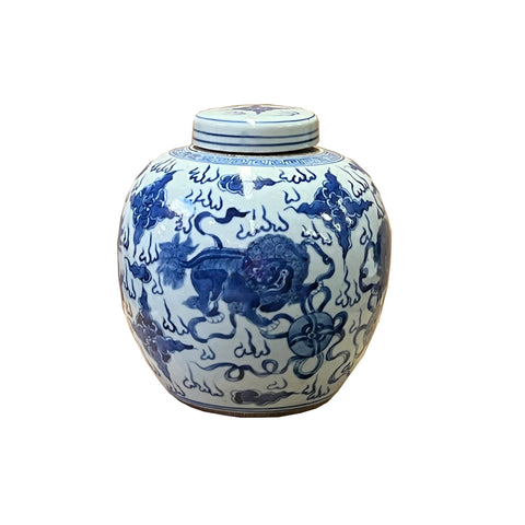 Chinese ginger jar - blue white porcelain jar - temple jar