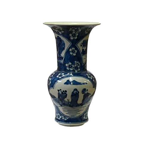 Chinese handpainted porcelain  - Blue white oriental vase