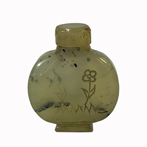chinese jade stone carved snuff bottle display