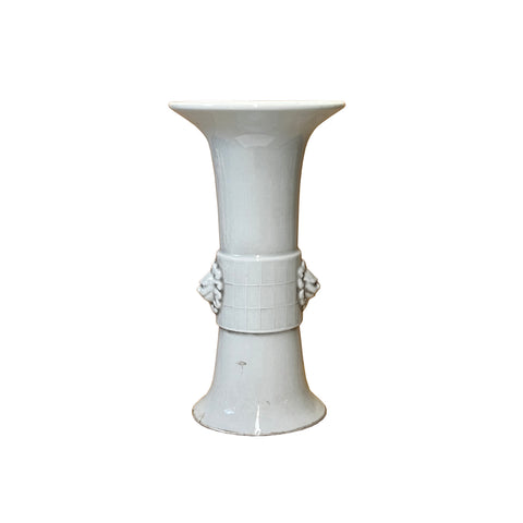 white porcelain vase - asian chinese foo dogs vase